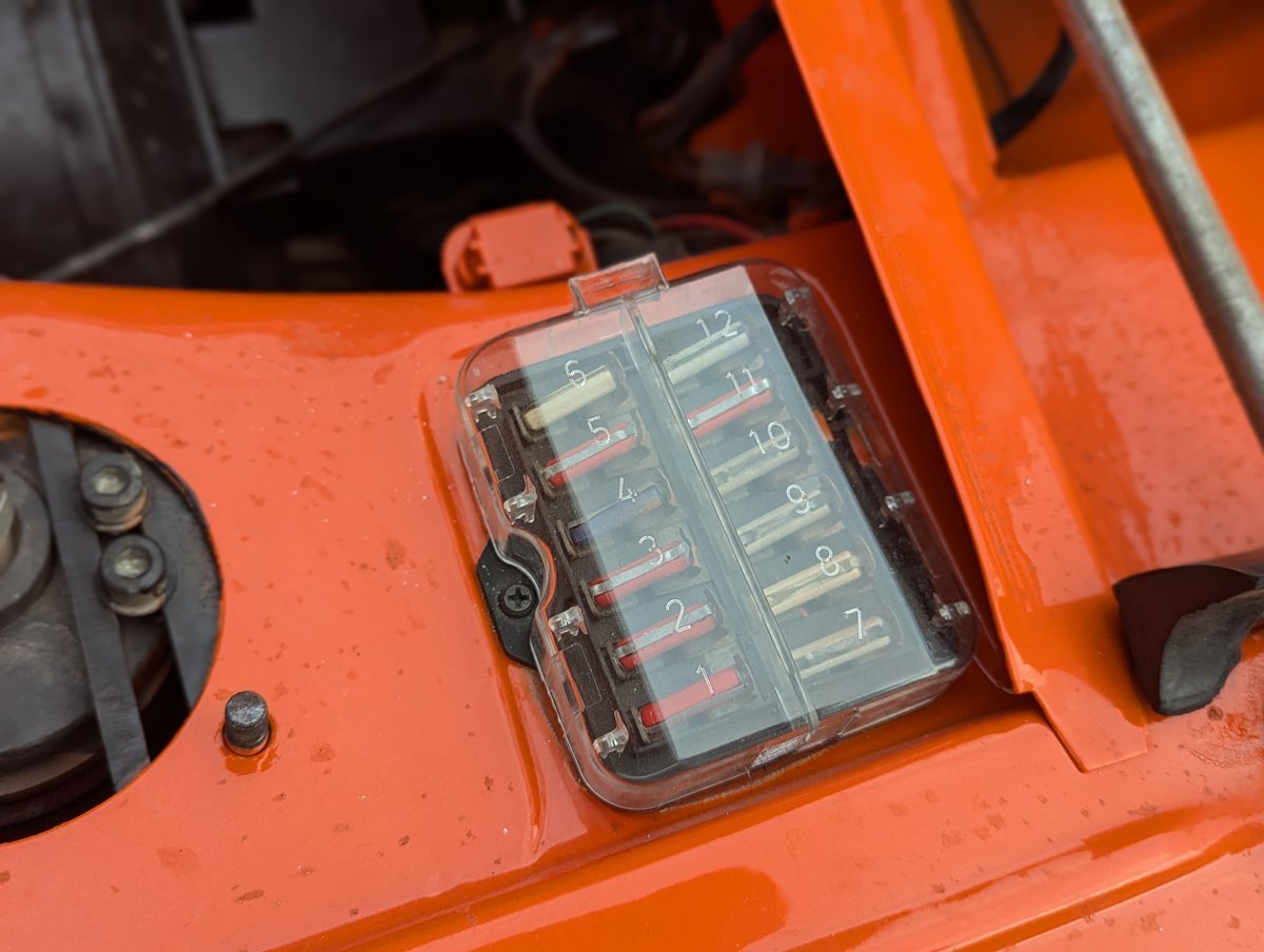 Fusebox and power distribution cleanup